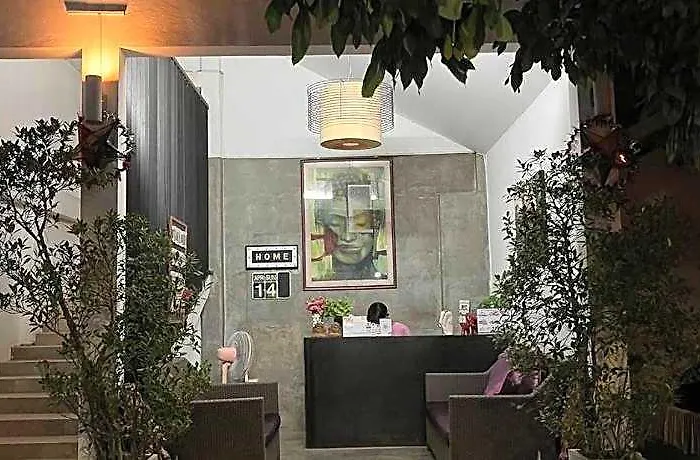 Home Inn Hotel 4*