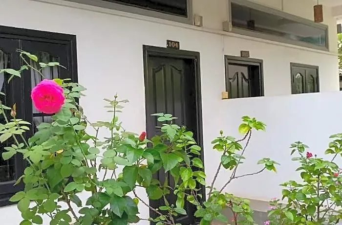 Home Inn Hotel 4*