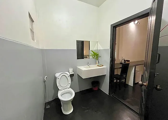Home Inn 4*